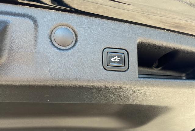 Photo of 2021 Black Chevrolet Equinox