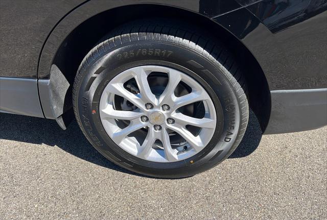 Photo of 2021 Black Chevrolet Equinox