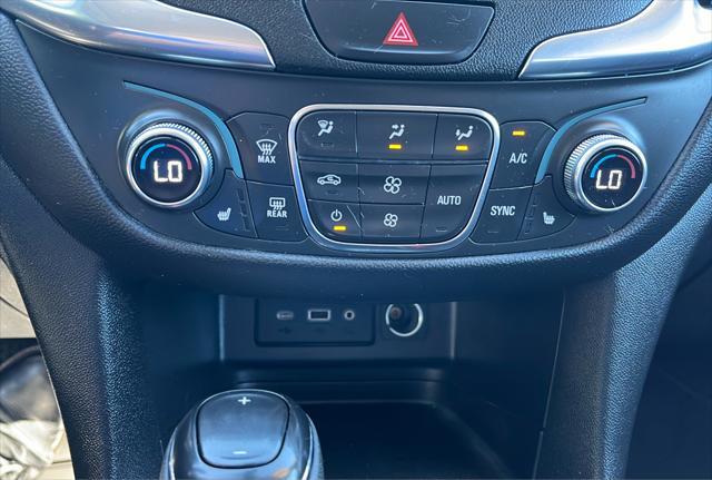Photo of 2021 Black Chevrolet Equinox