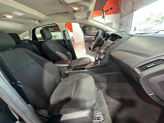 Photo of 2018 Shadow Black Ford Focus