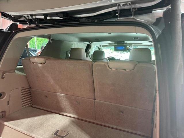 Photo of 2017 Radiant Silver Metallic Cadillac Escalade