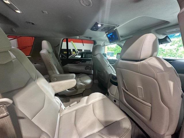 Photo of 2017 Radiant Silver Metallic Cadillac Escalade
