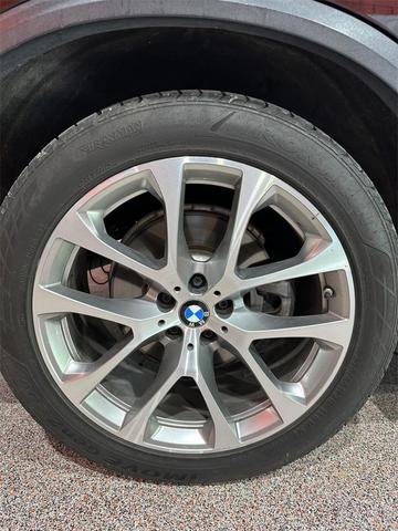 Photo of 2020 Black Sapphire Metallic BMW X5