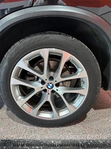 Photo of 2020 Black Sapphire Metallic BMW X5