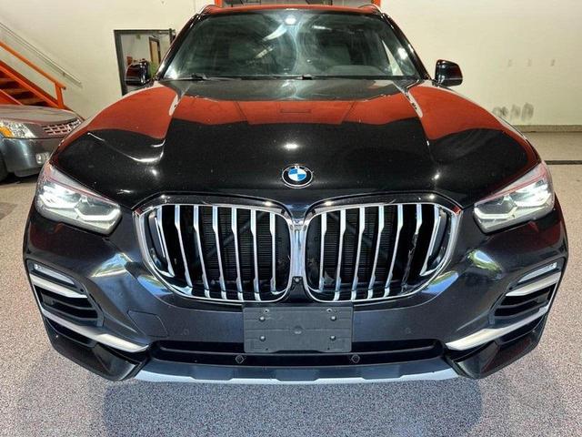 Photo of 2020 Black Sapphire Metallic BMW X5