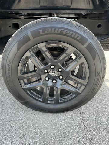 Photo of 2022 Black Chevrolet Silverado 1500