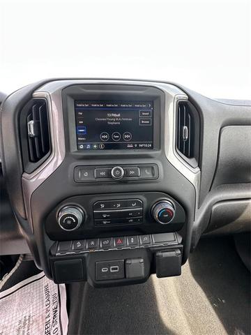 Photo of 2022 Black Chevrolet Silverado 1500