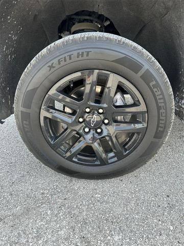 Photo of 2022 Black Chevrolet Silverado 1500