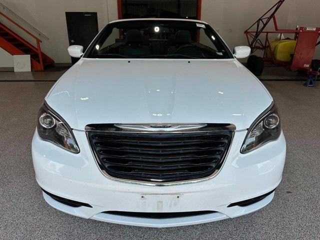 Photo of 2011 Bright White Clearcoat Chrysler 200
