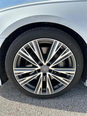 Photo of 2019 Ibis White Audi A6