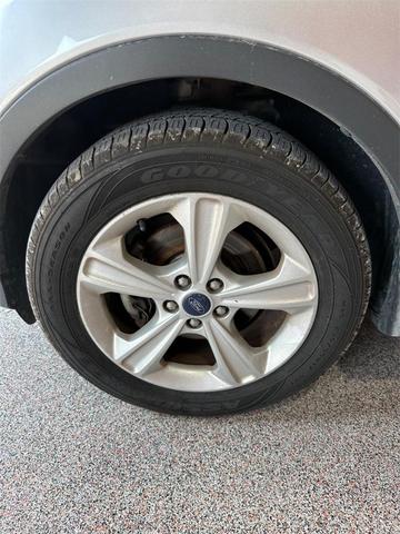 Photo of 2013 Ingot Silver Ford Escape