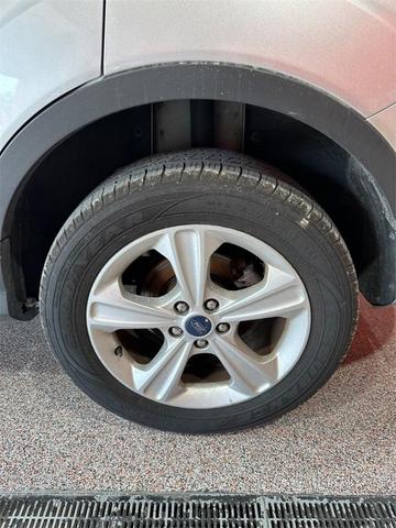 Photo of 2013 Ingot Silver Ford Escape