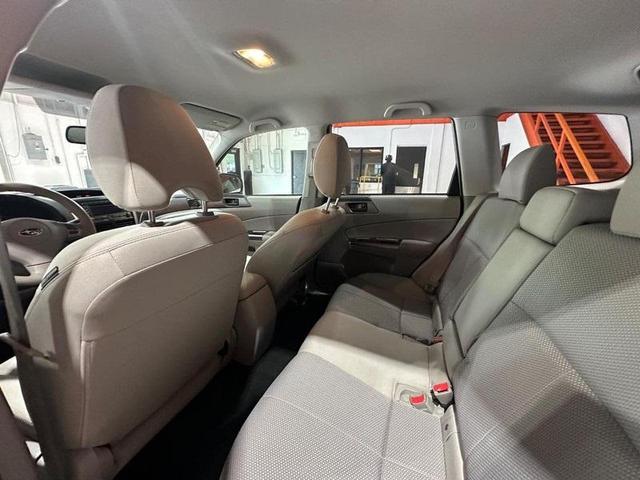Photo of 2012 Satin White Pearl Subaru Forester