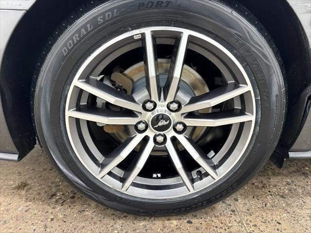Photo of 2017 Magnetic Metallic Ford Mustang