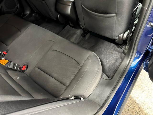 Photo of 2019 Pacific Blue Metallic Chevrolet Malibu