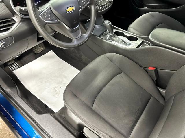 Photo of 2019 Pacific Blue Metallic Chevrolet Malibu