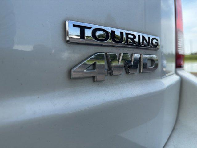 Photo of 2015 White Diamond Pearl Honda Pilot