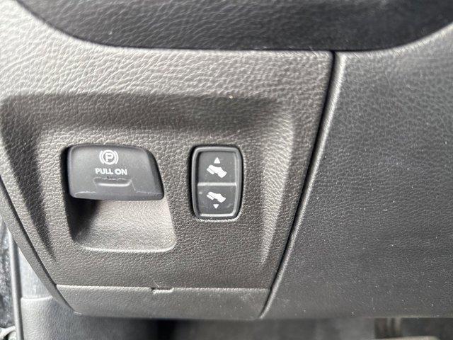 Photo of 2019 Diamond Black Crystal Pearlcoat RAM 1500