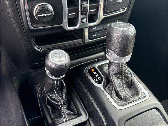 Photo of 2020 Black Clearcoat Jeep Gladiator