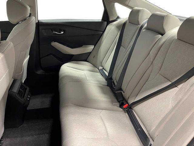 Photo of 2025 Platinum White Pearl Honda Accord