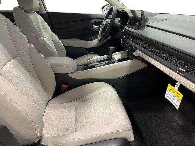 Photo of 2025 Platinum White Pearl Honda Accord