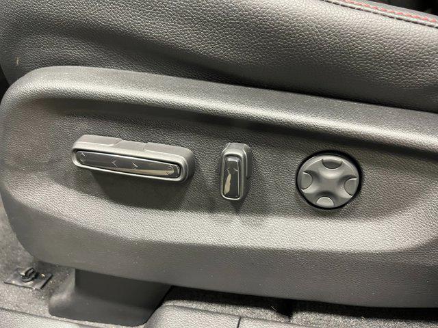 Photo of 2026 Sonic Gray Pearl Honda Odyssey