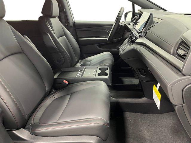 Photo of 2026 Sonic Gray Pearl Honda Odyssey