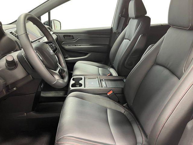 Photo of 2026 Sonic Gray Pearl Honda Odyssey