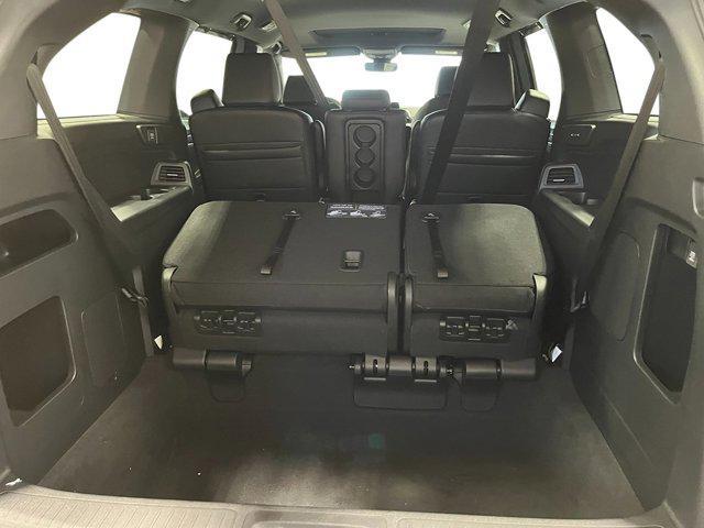 Photo of 2026 Sonic Gray Pearl Honda Odyssey
