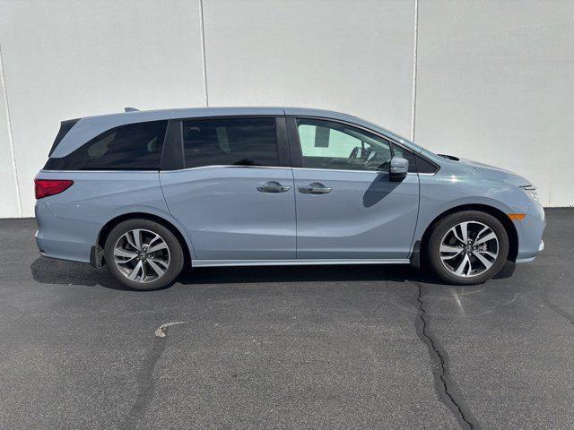 Photo of 2024 Sonic Gray Pearl Honda Odyssey
