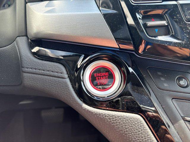 Photo of 2024 Sonic Gray Pearl Honda Odyssey