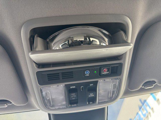 Photo of 2024 Sonic Gray Pearl Honda Odyssey