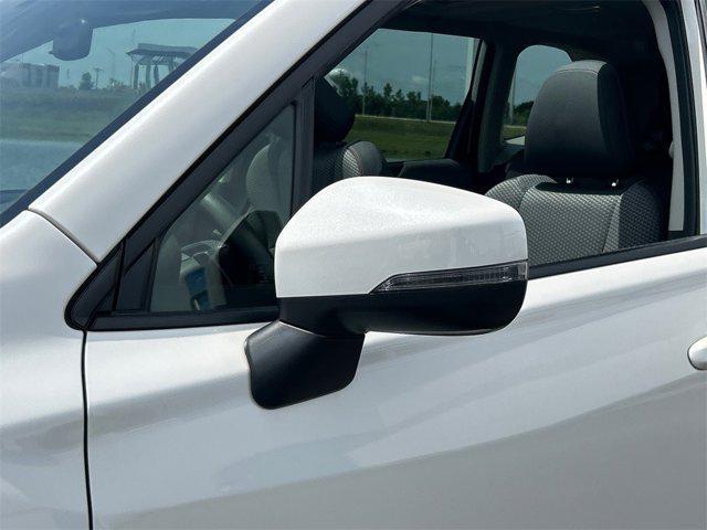 Photo of 2022 Crystal White Pearl Subaru Forester