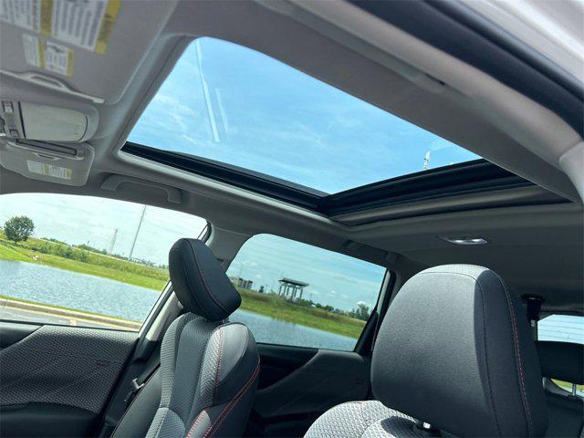 Photo of 2022 Crystal White Pearl Subaru Forester