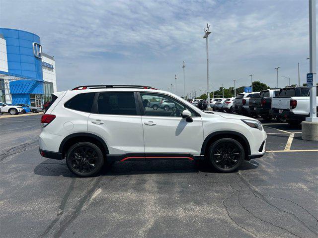 Photo of 2022 Crystal White Pearl Subaru Forester
