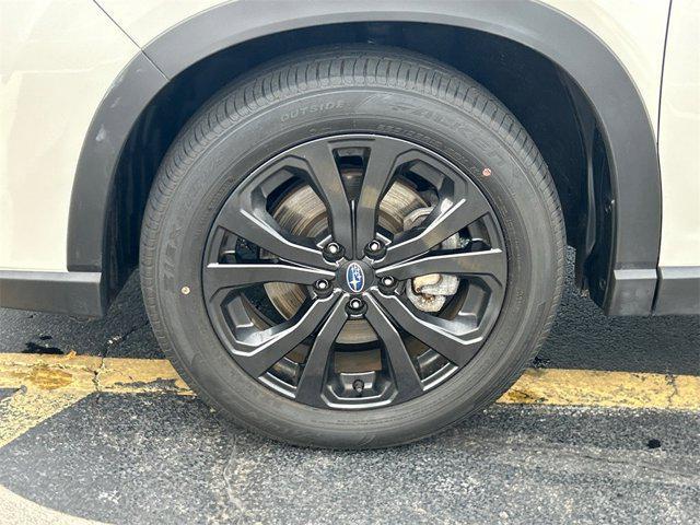 Photo of 2022 Crystal White Pearl Subaru Forester