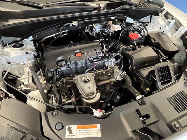 Photo of 2026 Platinum White Pearl Honda HR-V
