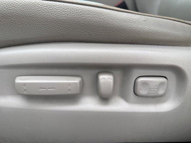 Photo of 2013 Taffeta White Honda Pilot