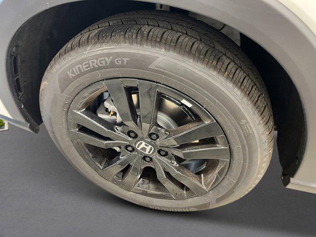 Photo of 2026 Platinum White Pearl Honda HR-V