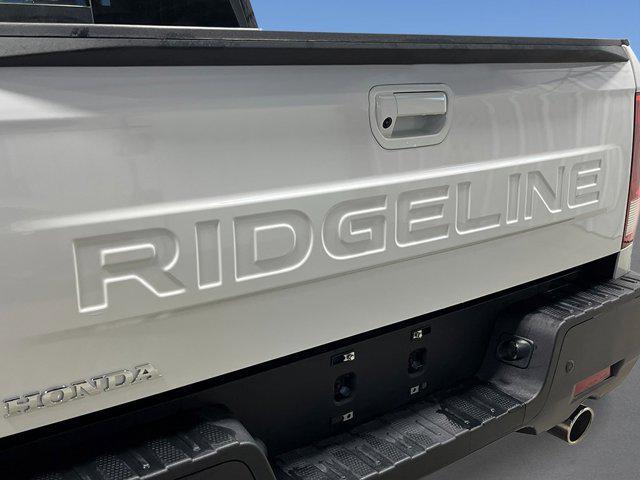 Photo of 2026 Platinum White Pearl Honda Ridgeline