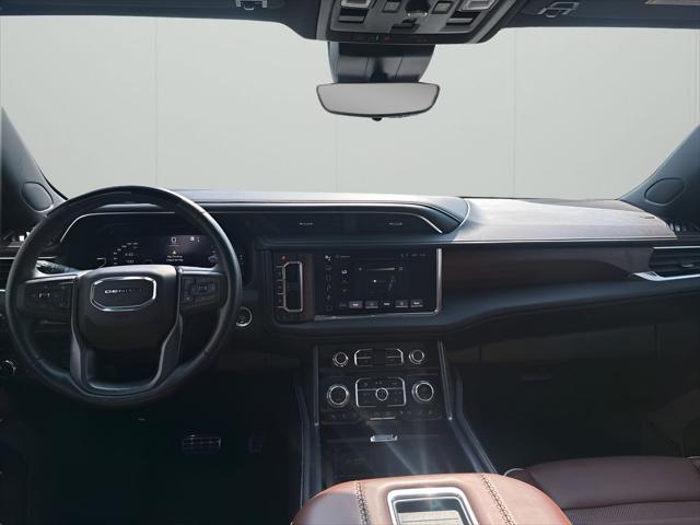 Photo of 2023 White Frost Tricoat GMC Yukon