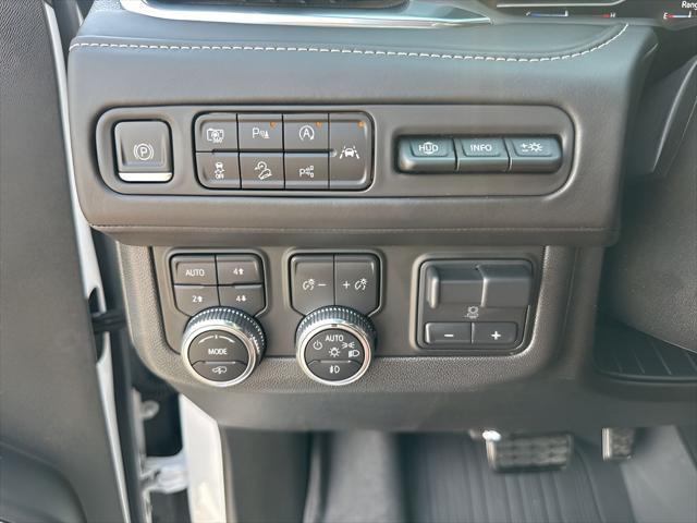 Photo of 2023 White Frost Tricoat GMC Yukon