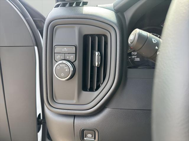 Photo of 2025 Summit White GMC Sierra 1500