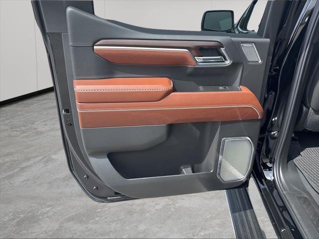 Photo of 2025 Onyx Black GMC Sierra 1500