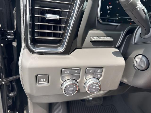 Photo of 2025 Onyx Black GMC Sierra 1500