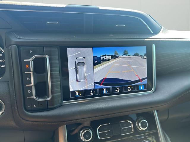 Photo of 2021 White Frost Tricoat GMC Yukon