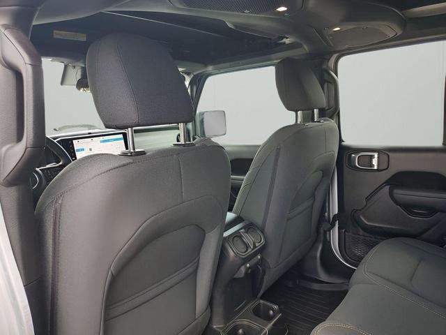 Photo of 2024 Silver Zynith Clearcoat Jeep Wrangler