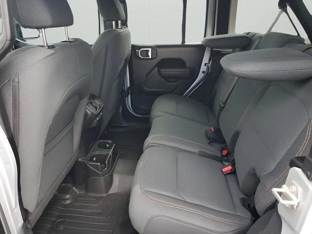 Photo of 2024 Silver Zynith Clearcoat Jeep Wrangler