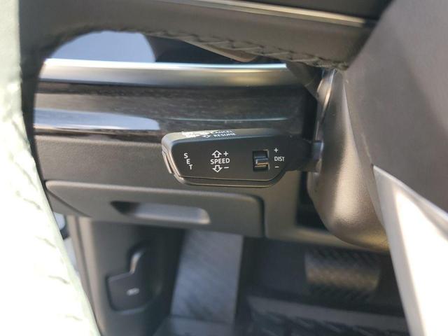 Photo of 2023 Carrara White Audi Q8