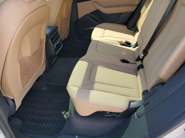 Photo of 2023 Carrara White Audi Q8
